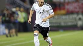 El jugador alemán Mesut Özil dice adiós al fútbol