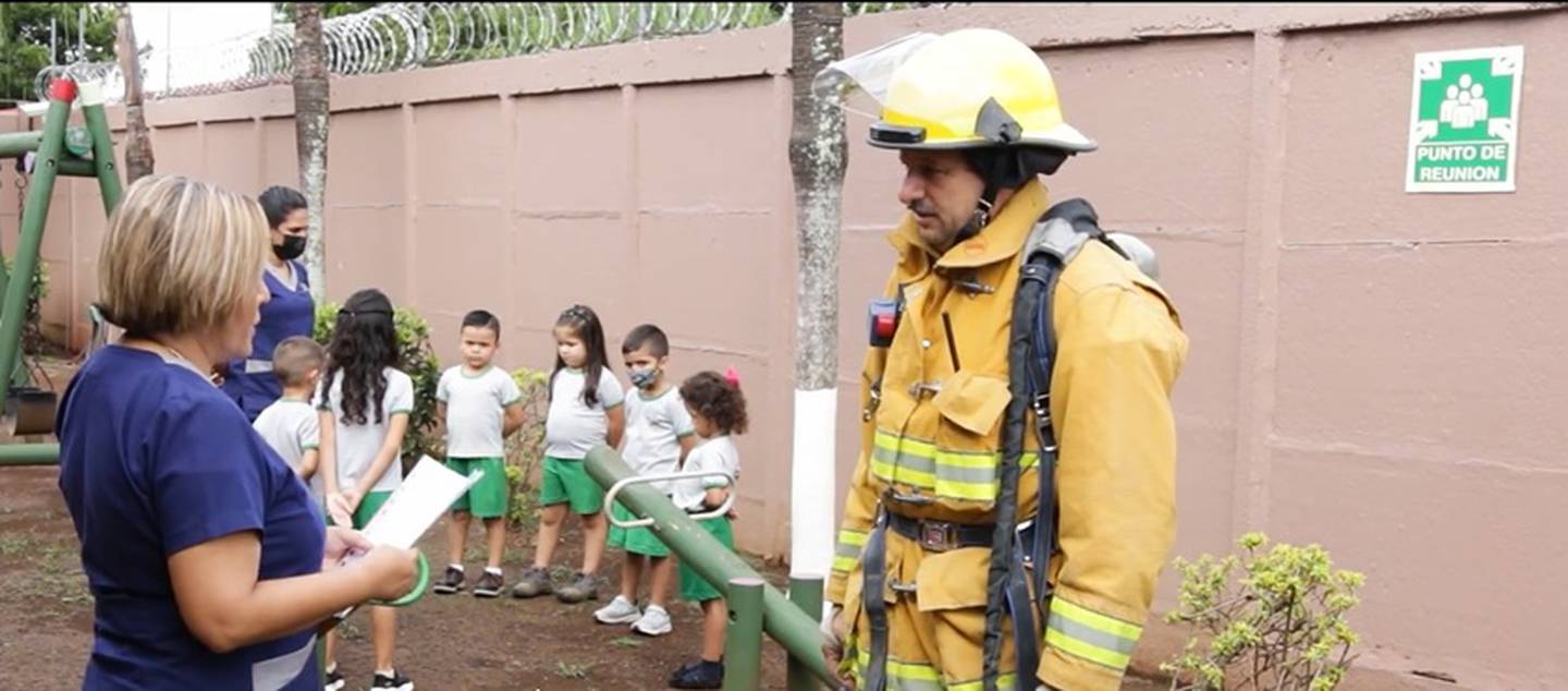 A partir de las diez de la mañana de este 10 de agosto, Costa Rica realice su IV Simulacro Nacional de Evacuación por Sismo, de hecho, ya hay más de medio millón de ticos que se apuntaron para evacuar de edificios, instituciones, centros educativos y desde sus hogares