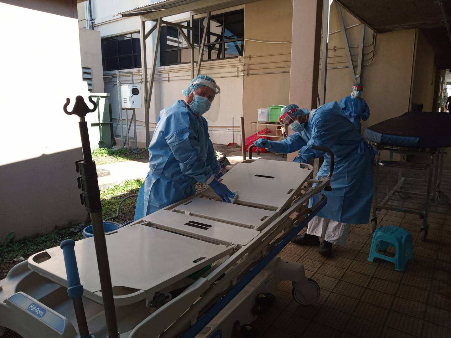 El hospital San Juan de Dios (HSJD) ha confirmado que en lo que llevamos del año 25 personas murieron por culpa de microorganismos que convierten a las bacterias en “superbacterias” resistentes a los antibióticos