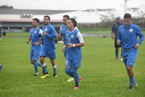 Nueva ficha morada le dejó una foto de recuerdo a Cristian Gamboa - La Teja