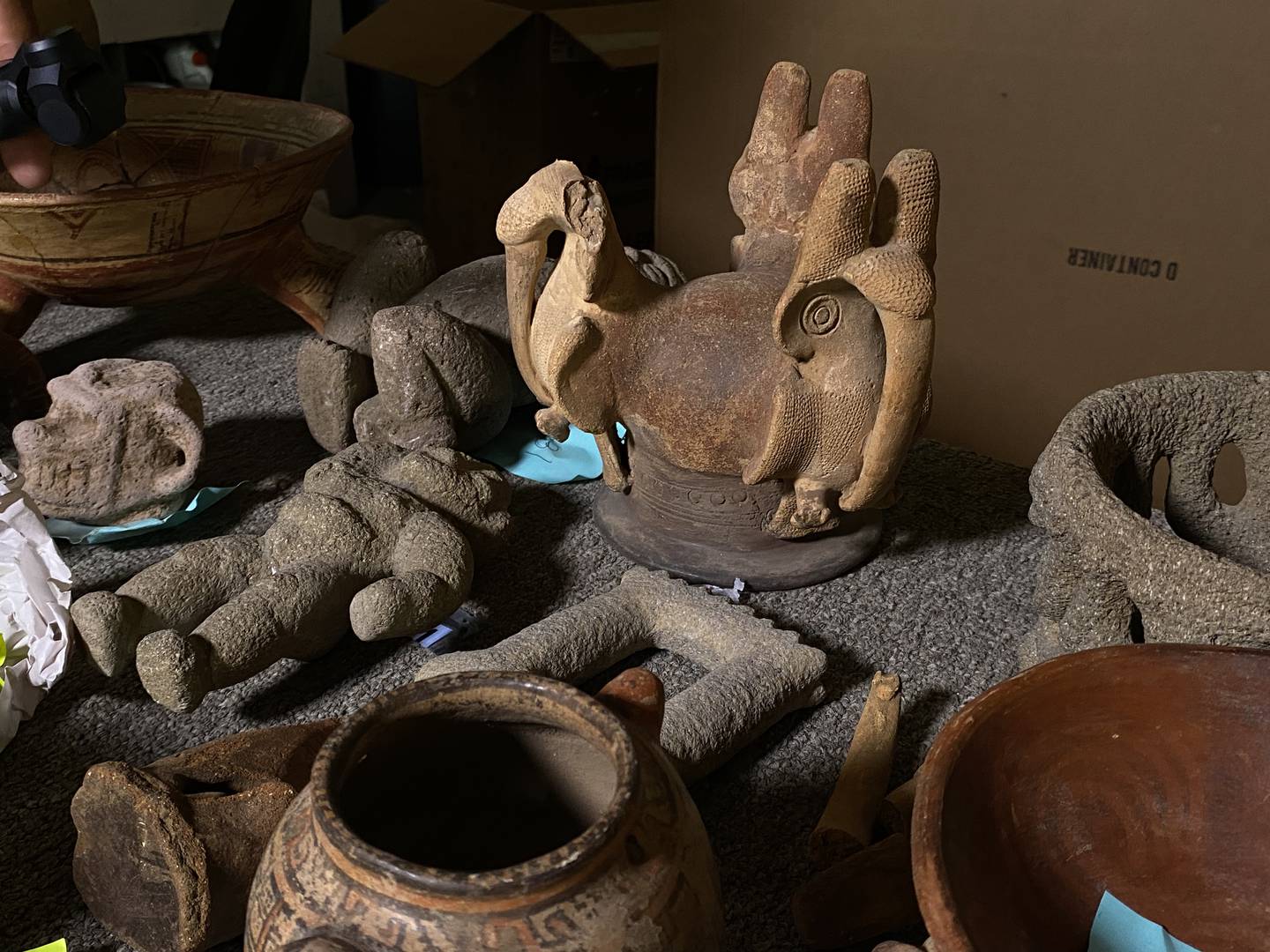 395 bienes arqueológicos que estaban resguardados en sedes diplomáticas de Costa Rica en Los Ángeles, Miami y Washington DC, fueron repatriados al país el pasado el 24 de febrero.