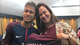 ¡Novelón! Mamá de Neymar se agarra con su novio y este termina en el hospital