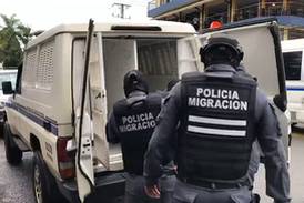 Policía de Migración realiza operativo en Quepos