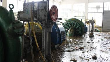 Cabeza de agua sacó de circulación planta hidroeléctrica Jorge Manuel Dengo