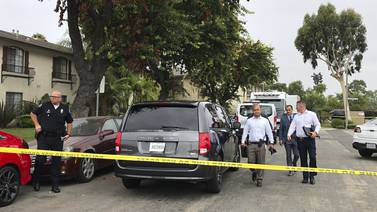 Cuatro muertos en una serie de apuñalamientos en California