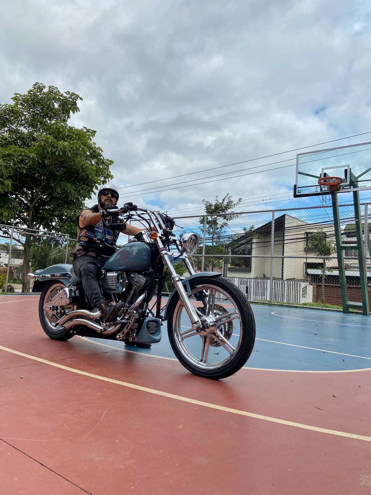 Mario Alberto Vega Durán tiene una Harley Davidson softyl custom FX. Foto: Cortesía