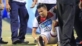 Hernán Torres pasó de sufrir con la defensa a sudar tacacos con la delantera