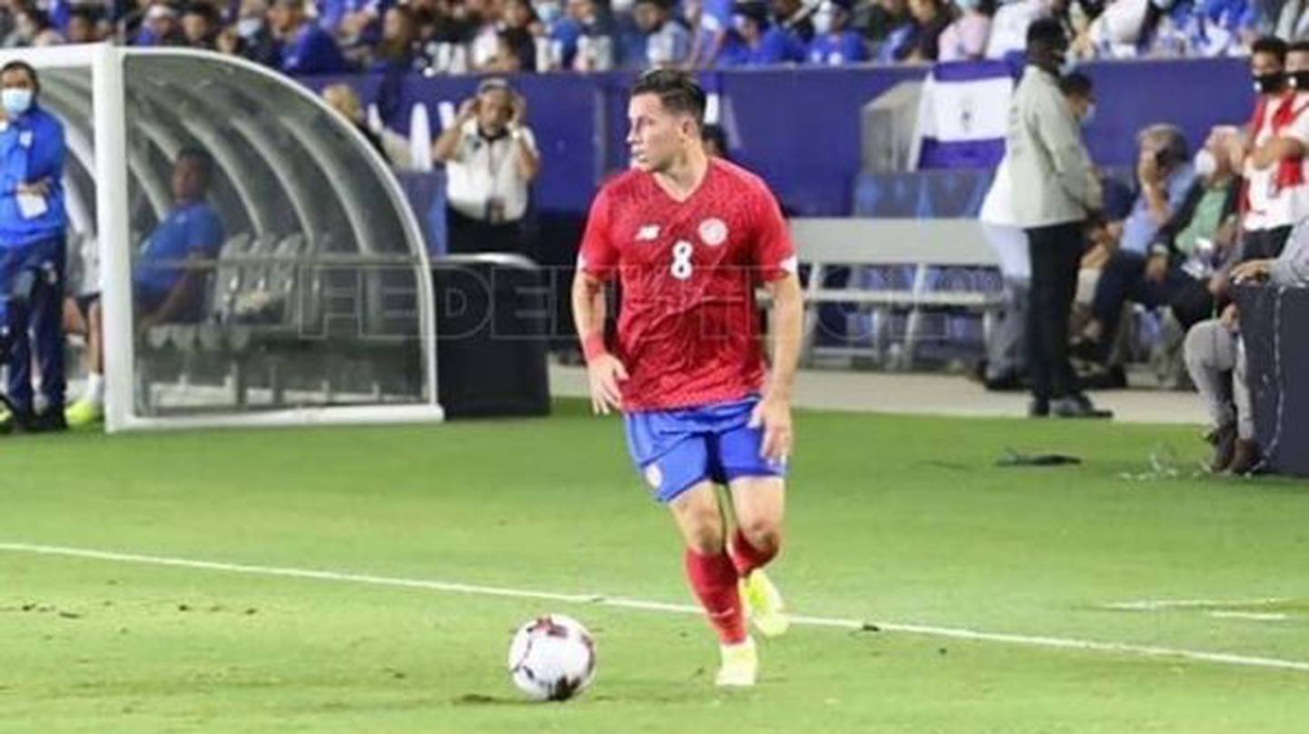 Bryan Oviedo, defensor de la selección nacional. Instagram.