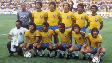 Integrantes de selección brasileña de 1982 graban video para ayudar a favelas 