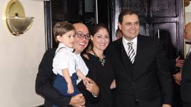 ¡Sorpresa legislativa! Actor Mauricio Astorga es hermano del nuevo presidente de la Asamblea