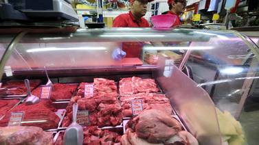 Usted puede conseguir la carne molida casi ¢2 mil más barata si se decide a caminar