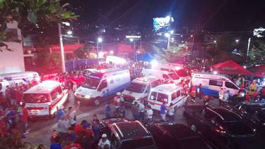 ¡Tragedia! Reportan al menos 12 fallecidos por avalancha humana en un partido de fútbol en El Salvador