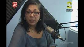Amelia Rueda llama ‘Carito‘ a la presidenta de la Asamblea y le llueve duro en redes