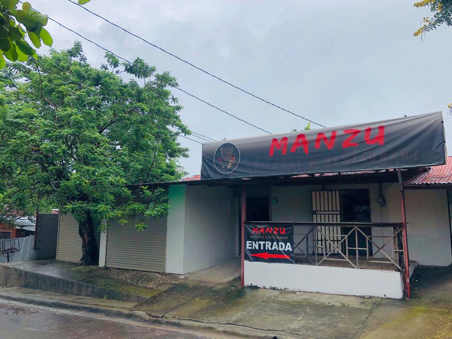 En el barrio Moracia de Liberia, Guanacaste, esta don Henry Obregón, el dueño de Manzú Chillout y Restaurante