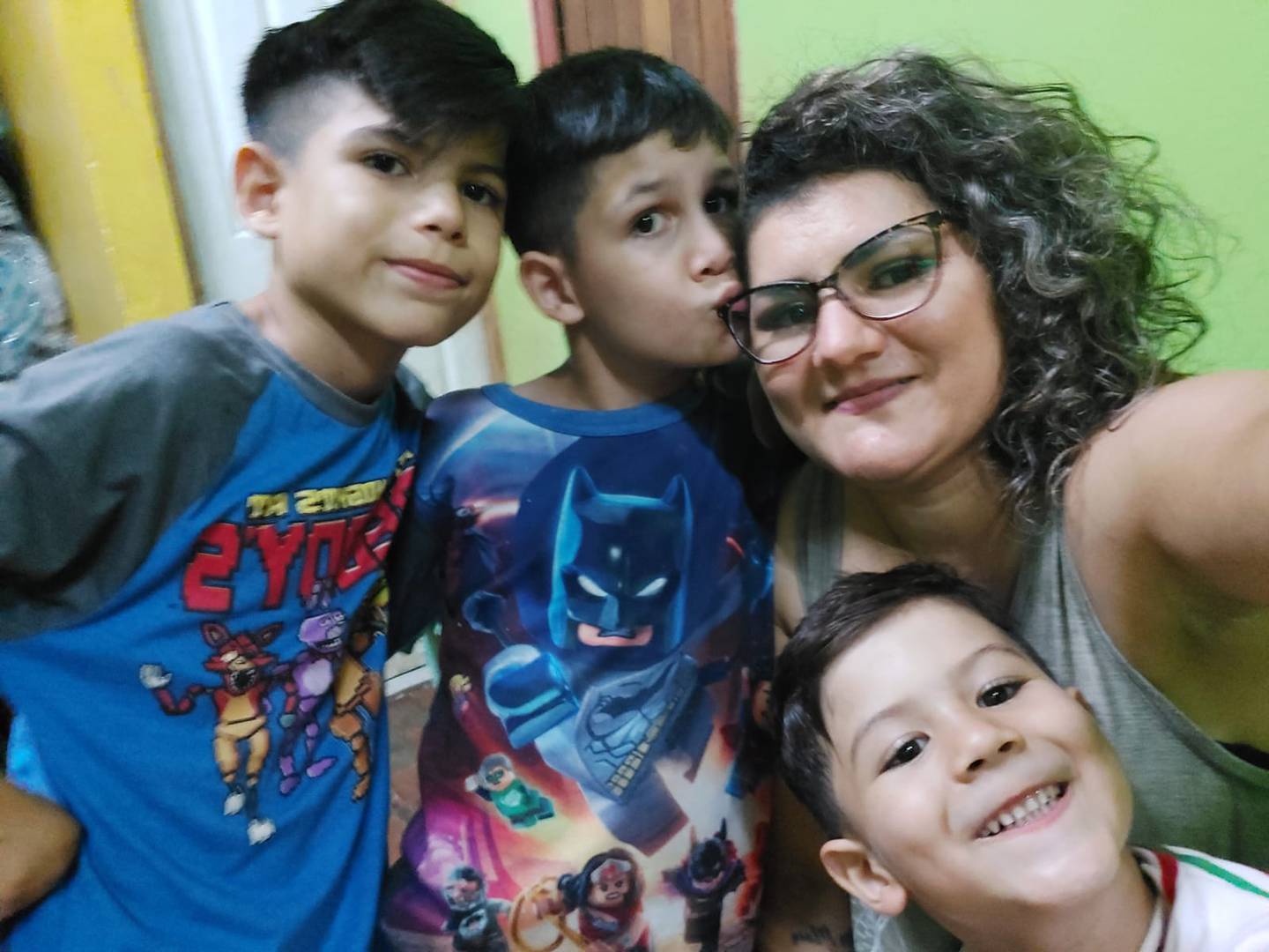 Sara López es madre de 3 niños con autismo.