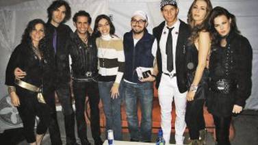 Famosa cantante mexicana rechaza participar en “Vaselina” debido a los celos de su esposo