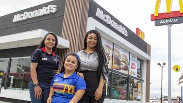 McDonald’s ofrece 100 bretecitos para atender quioscos y restaurantes nuevos 