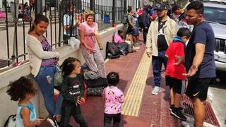 Venezolanos que abordan buses de Migración: “Entrar a ese bus es echar al basurero nuestro sueño”
