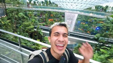 Youtuber Araya Vlogs aprovechó que no lo dejaron de salir de Singapur para conocer maravilloso lugar