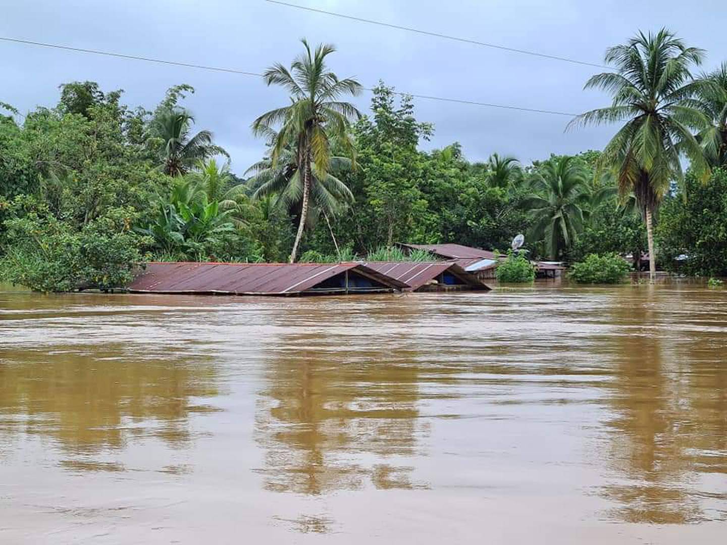 Inundaciones en Boca San Carlos, Boca Tapada, Cureña y Cureñita. Foto Edgar Chinchilla.