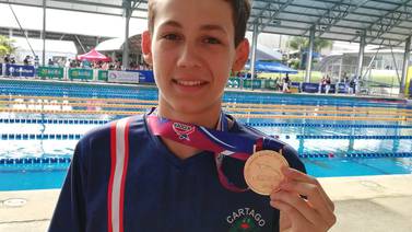 Brumoso ganó la primer medalla de oro en la piscina y rompió récord nacional
