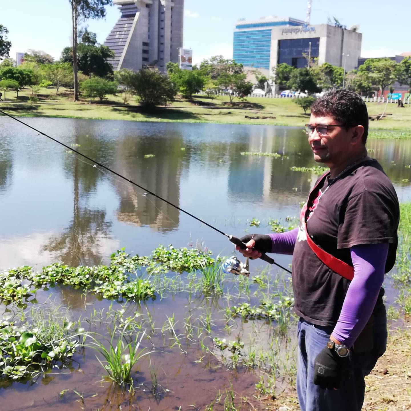 Heiner Ovares volvió a pescar en el lago de La Sabana