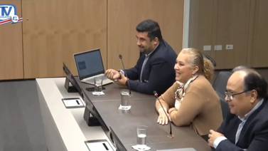 Mujer que acusó a Carlos Alvarado de pedirle plata para apoyar proyecto, se retracta (video)