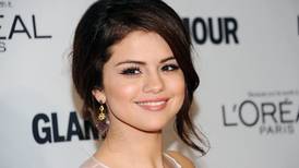 Acosador invade casa de la cantante Selena Gomez 