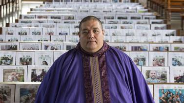 Coronavirus: Fotos de católicos en las bancas de la Iglesia de Hatillo 3 le dan la vuelta al mundo