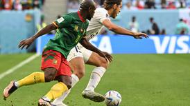 Camerún remonta ante Serbia (3-3) y ambos siguen con vida en el Mundial