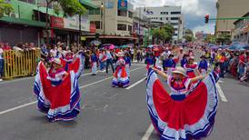 La fiesta tricolor de los desfiles volvió al cumpleaños de la patria