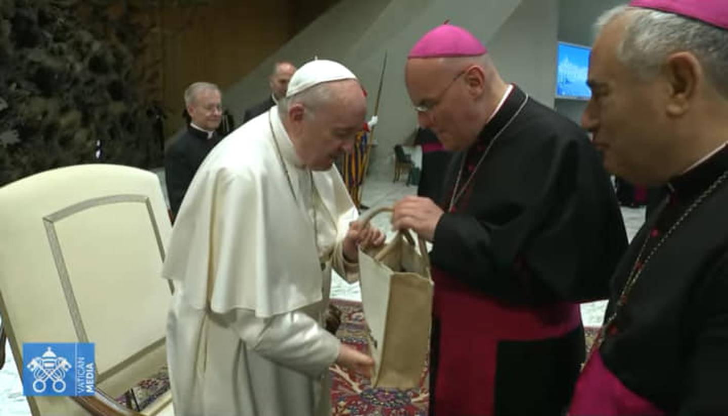 En la audiencia del papa Francisco del 27 de octubre, estuvo monseñor José Manuel Garita quien le dio café al papa