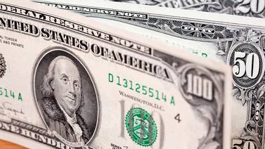 El dólar cae a su precio más bajo del 2022