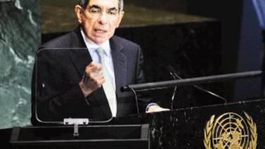 Exentrenadora personal de Óscar Arias lo señala por supuesto acoso sexual 