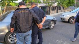 Detienen Policía por sospechas de ayudarle a narcos