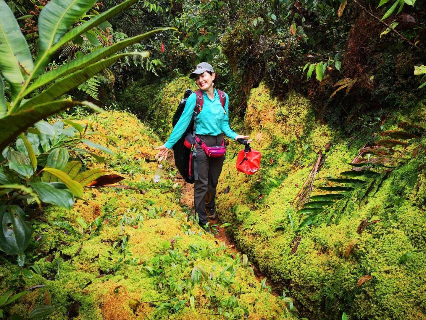 Fabiola Campos, paciente con cáncer que realiza trekking. Cortesía.