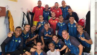Jugadores de Guadalupe F.C. se rapan para apoyar a Erick Marín