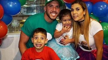 Leonel Moreira y su familia protagonizan video musical