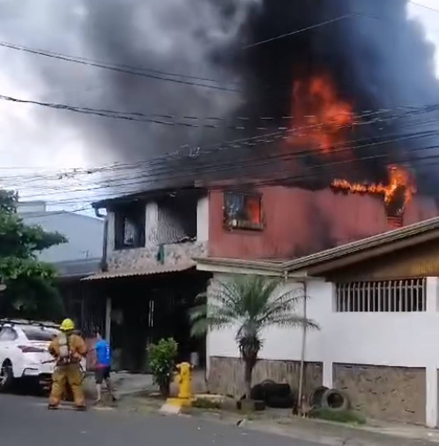 Incendio en Alajuelita.