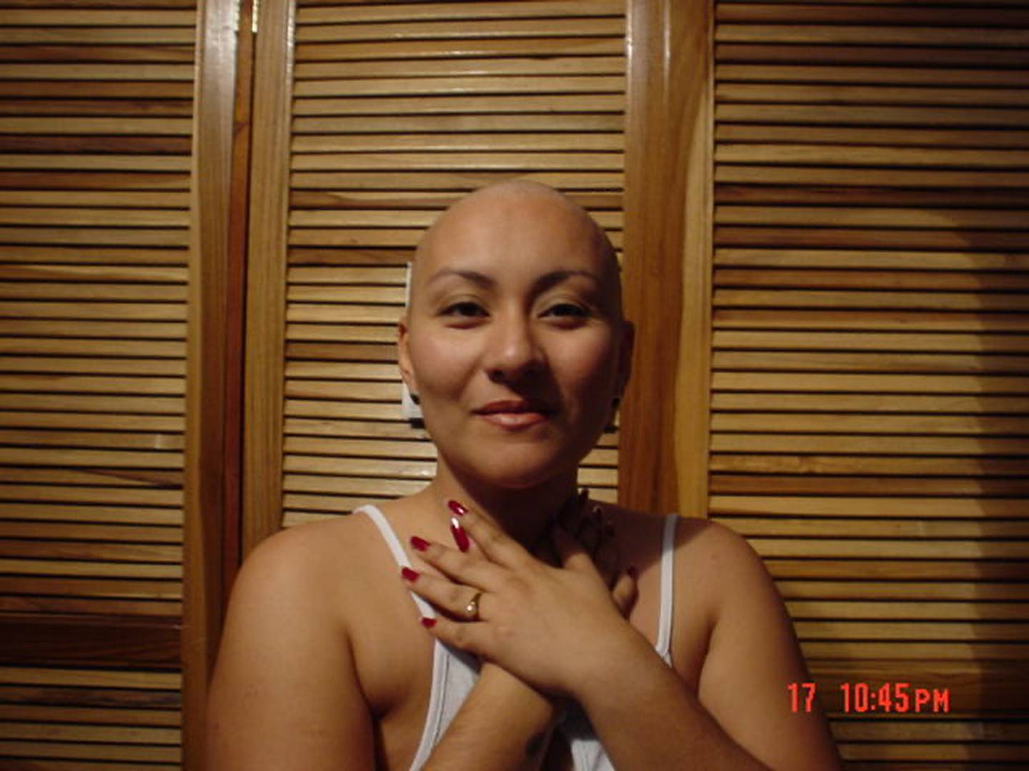 El 13 de octubre del 2003 a doña Vivian Leal Barquero le explotó su vida en mil pedazos porque le dijeron que tenía cáncer de mama en grado 4
