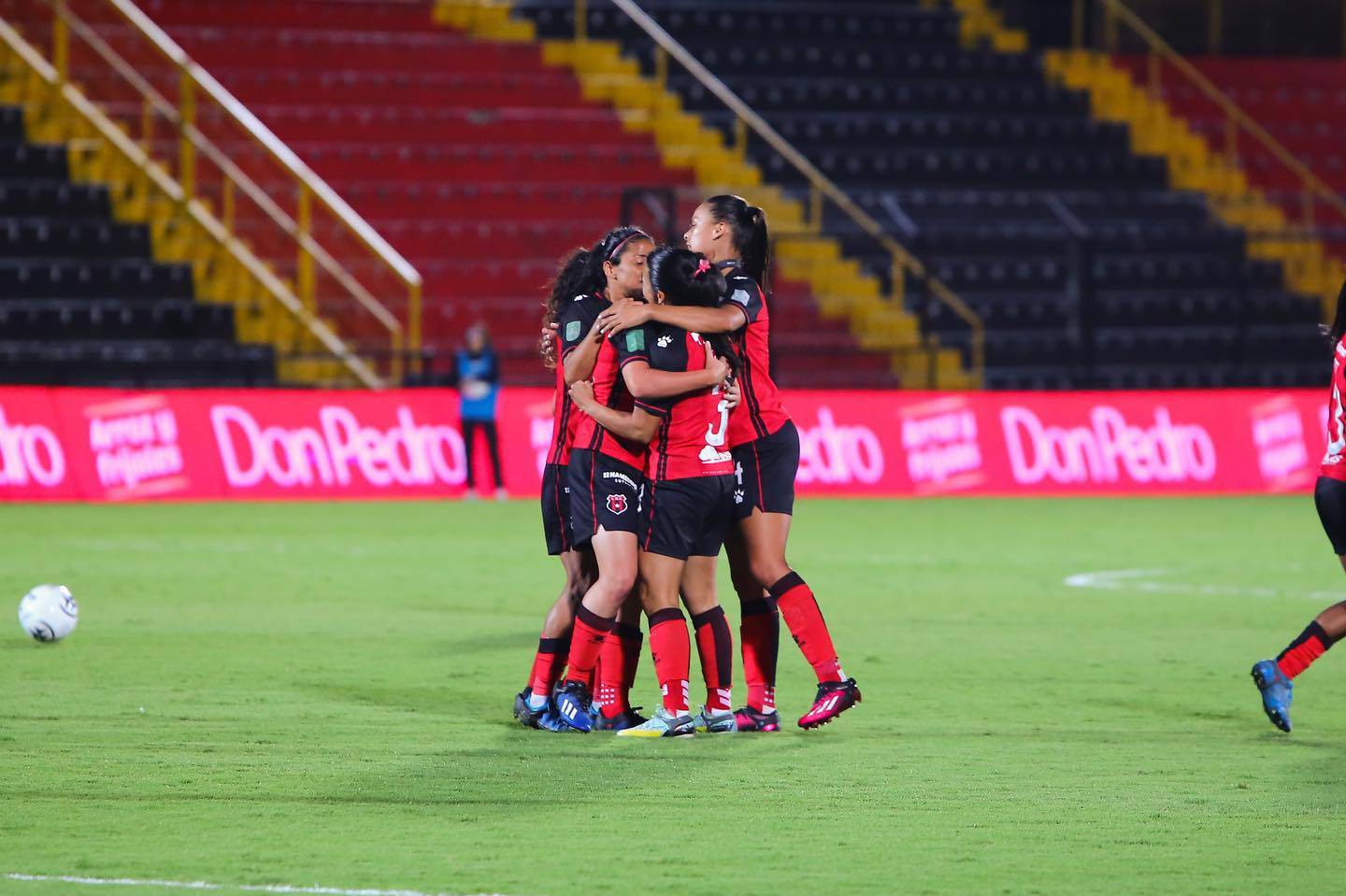 El primer partido del Torneo Apertura 2023 de la Liga Promérica Femenina, entre Liga Deportiva Alajuelense y Sporting, finalizó 1-1