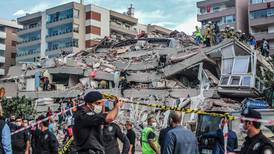 Terremoto y tsunami golpean a Turquía y Grecia