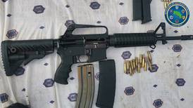 Hombres con Ak-47 y drogas estaban acompañados por joven de 13 años en Parrita