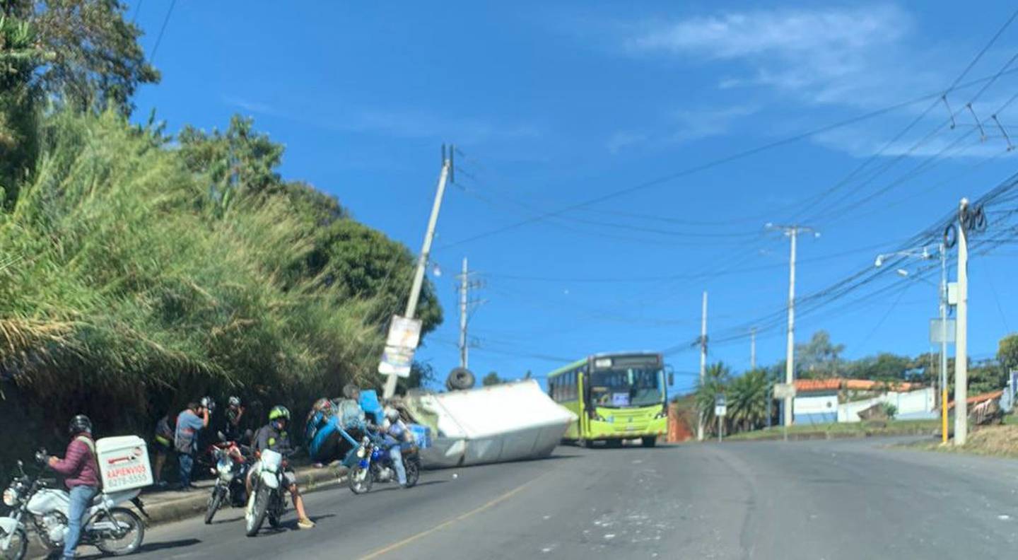 El accidente ocurrió en Santo Domingo de Heredia. Foto Cortesía