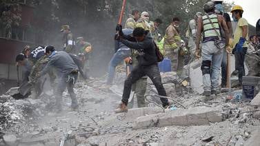 México comienza a recibir ayuda internacional por terremoto