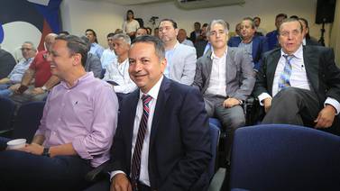 Presidentes de la Fedefútbol y de Repretel niegan presiones para echar a periodista