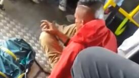 (Video) Pasajeros dieron una paliza a bicho que intentó asaltar bus de Alajuelita