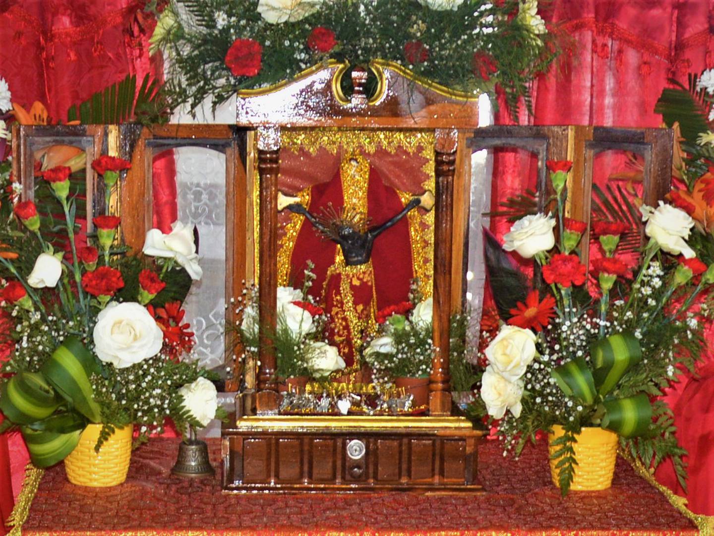 Este seis de enero es el segundo día de la novena que el Santuario Nacional Santo Cristo de Esquipulas, en Santa Cruz, Guanacaste, le celebra a su santo patrono.