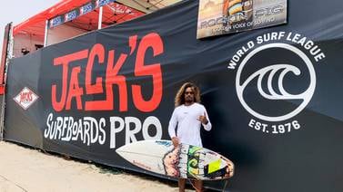 Cali Muñoz es el único latino que avanzó a cuartos de final del torneo Jack’s Surfboards Pro