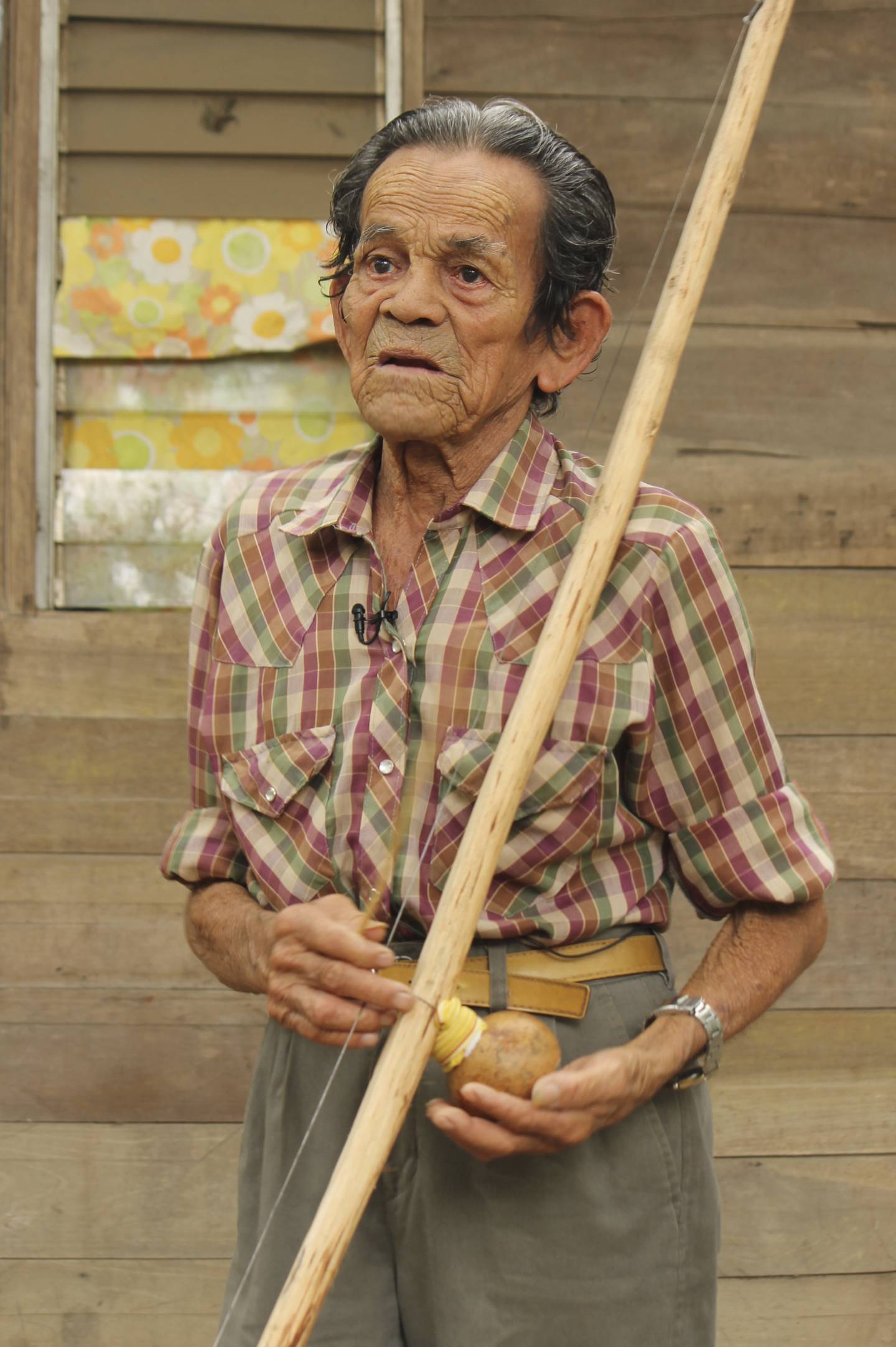 El quijongo guanacasteco goza de buena salud. En la foto don Eulalio Guadamuz, quijonguero de Bagaces.